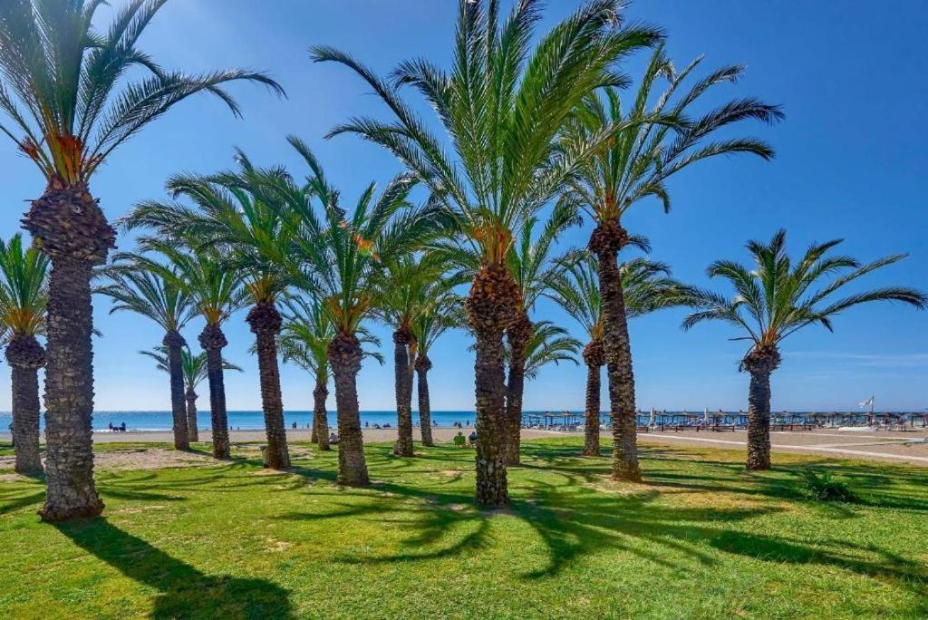 Paloma'S Cozy Beach Flat Torremolinos Bagian luar foto